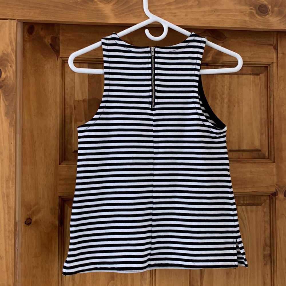 Knit striped black and white sleeveless top size Small - Picture 4 of 5
